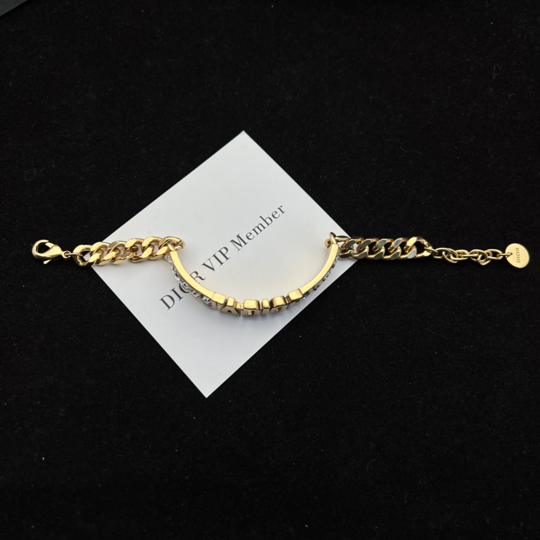 Fashion bracelet