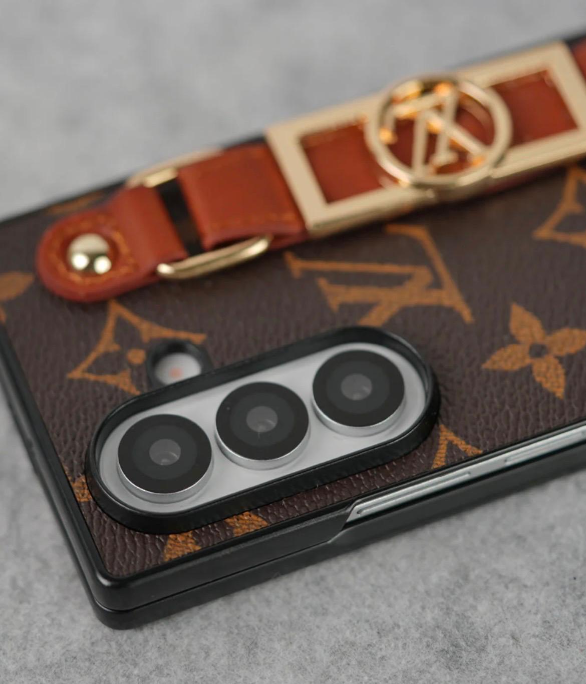 Elegant Leather Grip Case