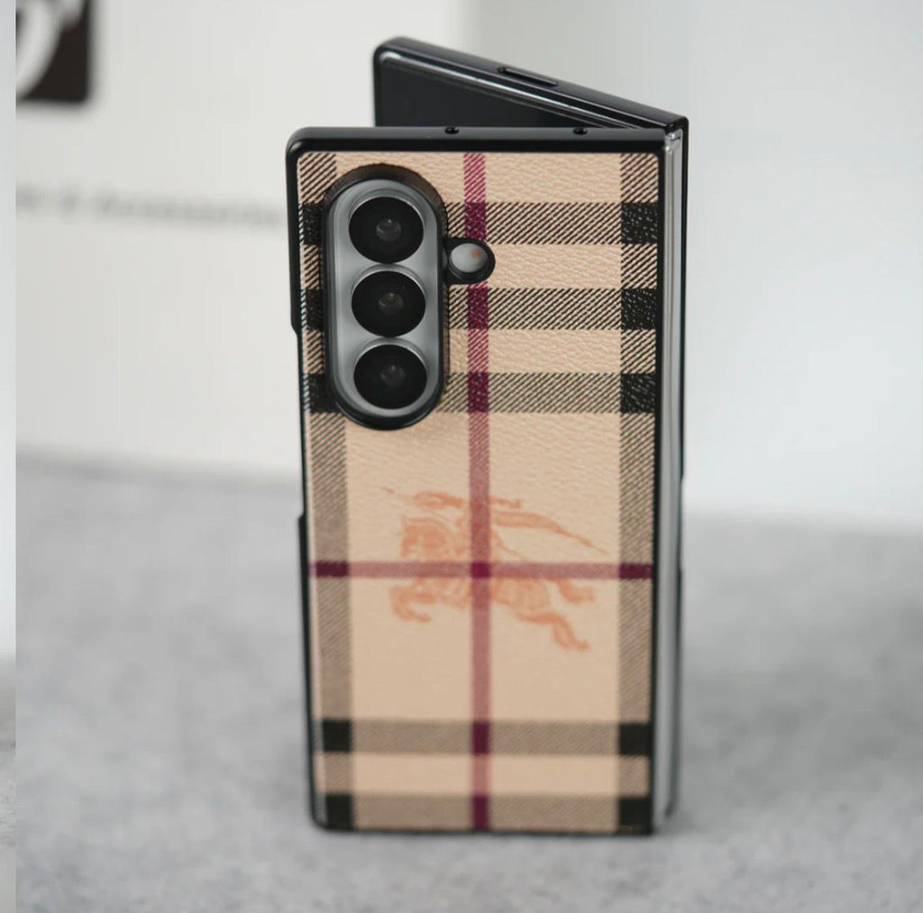 Classic Checkered Leather Case for Z Fold – Timeless British Elegance