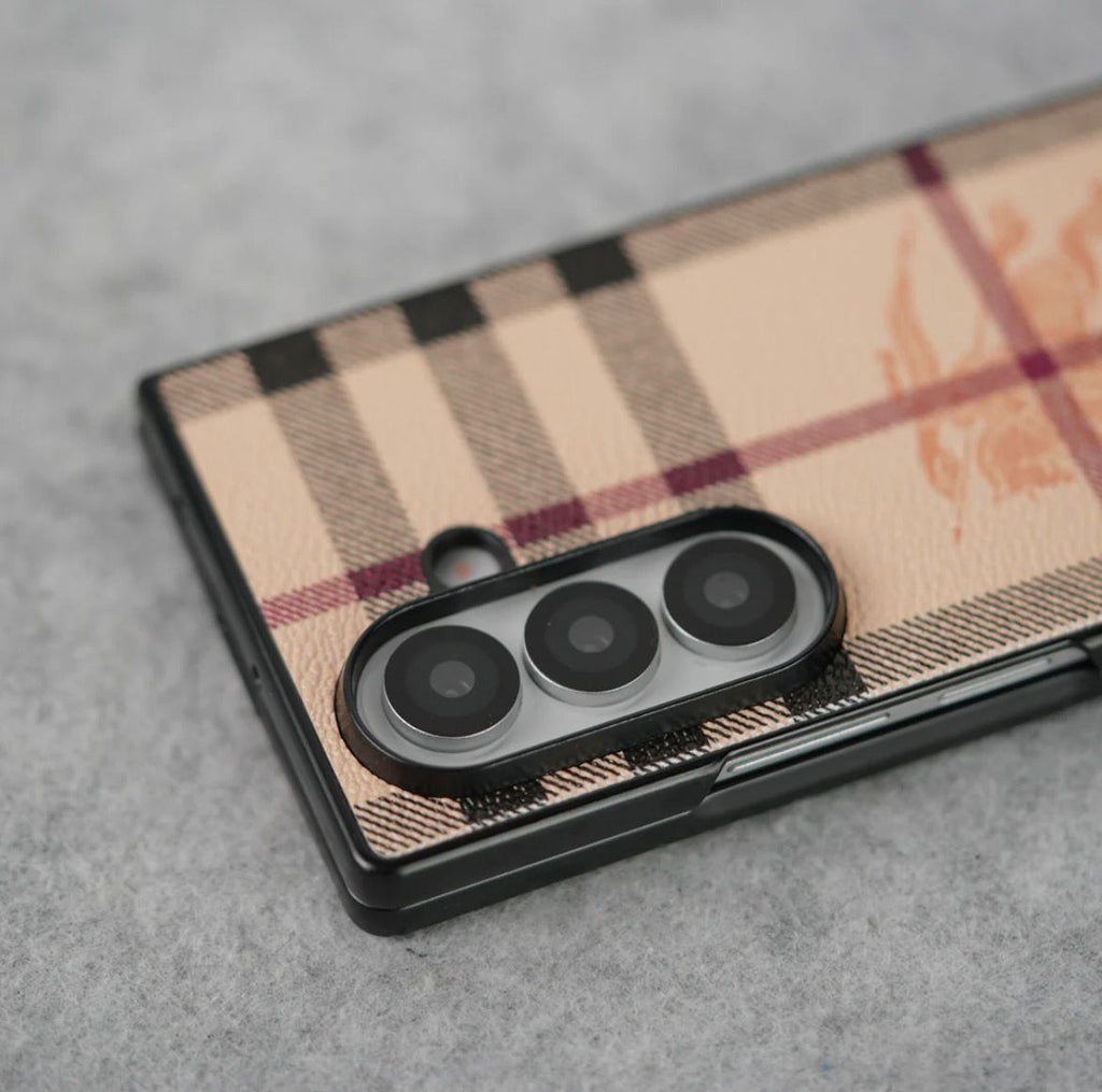 Classic Checkered Leather Case for Z Fold – Timeless British Elegance