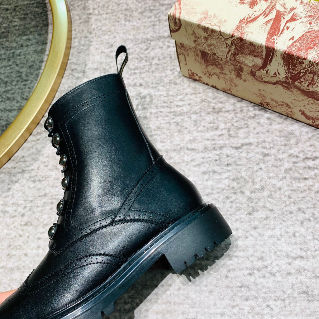 CD - Black Boots