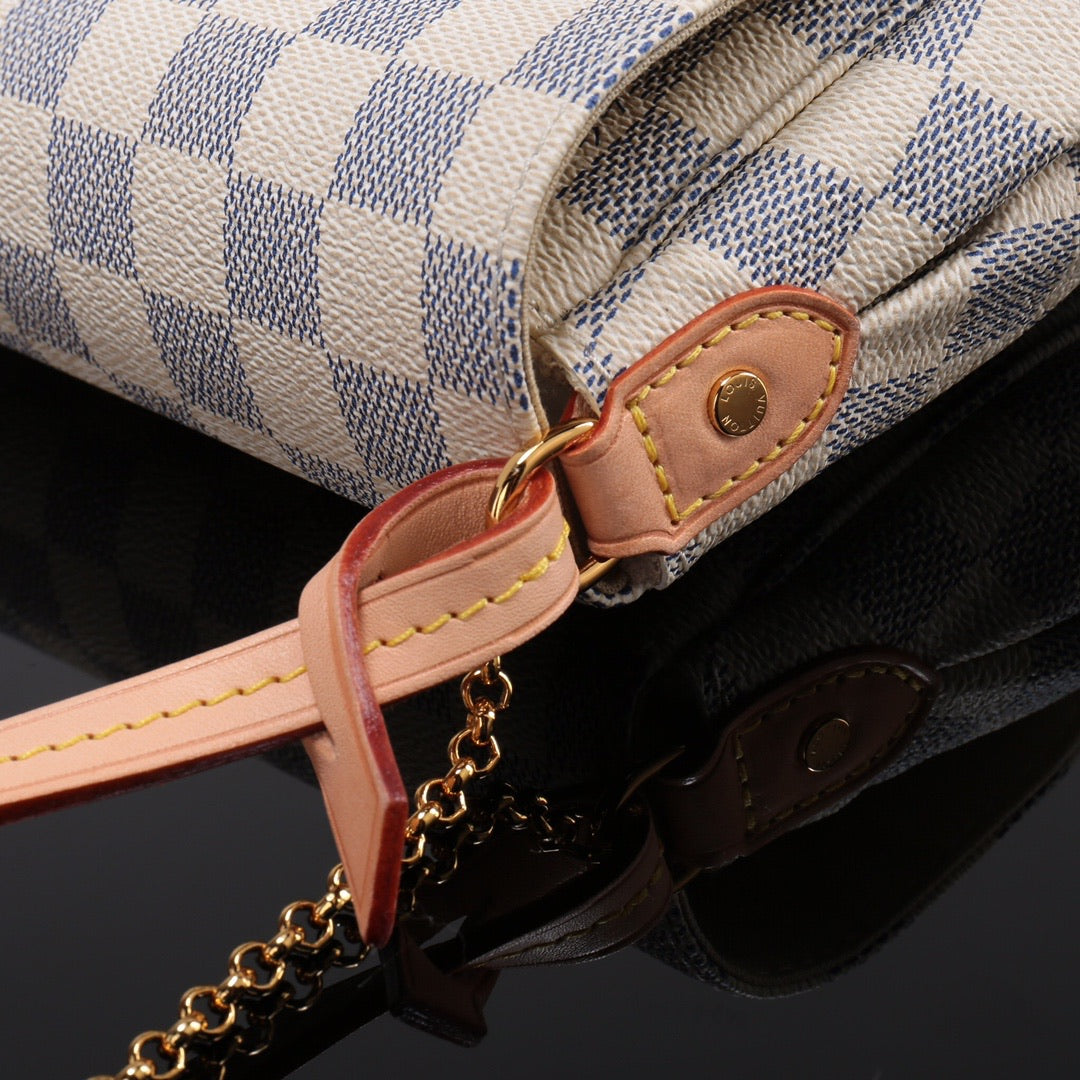chain handbag monogram