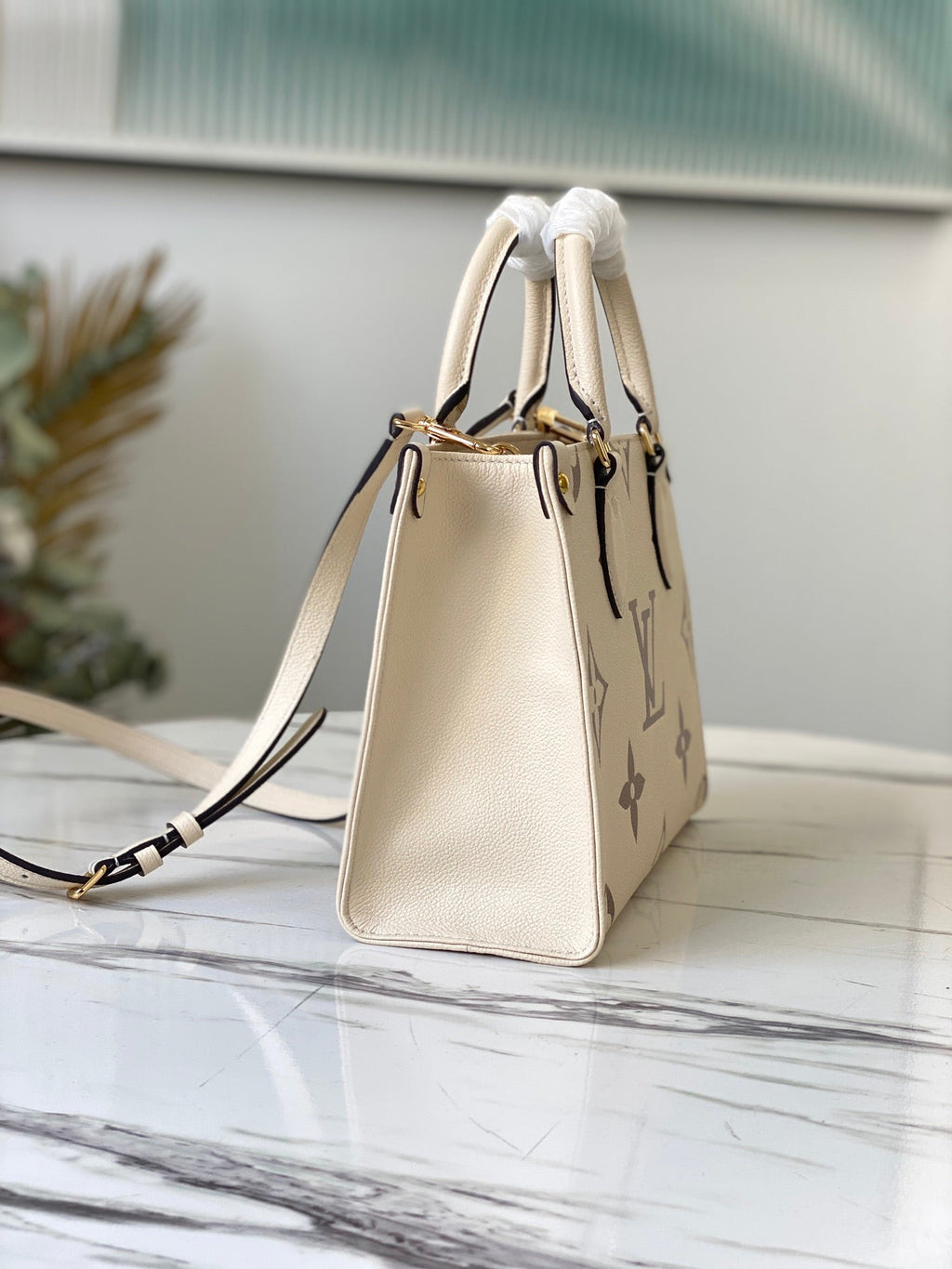 Bicolor handbag