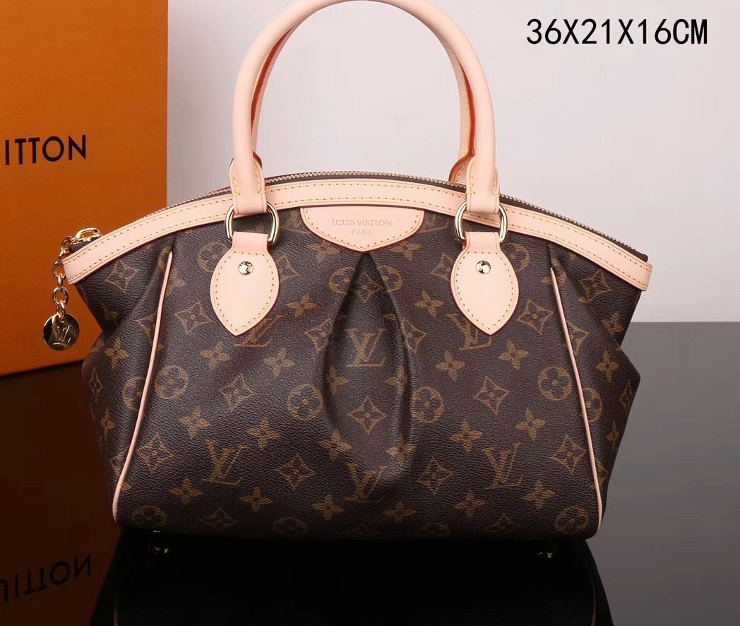 Casual and versatile handbag